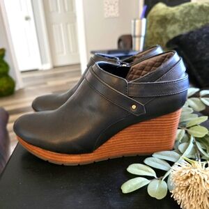 Dr.Scholl's Black Bootie Size 8 Like New